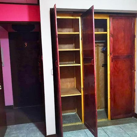 Airport Traveler'S Home Alajuela Dış mekan fotoğraf