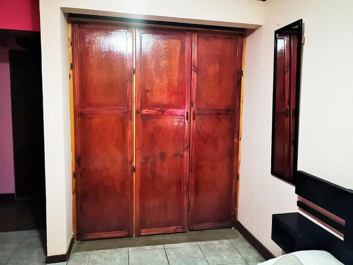 Airport Traveler'S Home Alajuela Dış mekan fotoğraf
