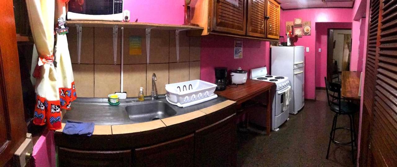 Airport Traveler'S Home Alajuela Dış mekan fotoğraf