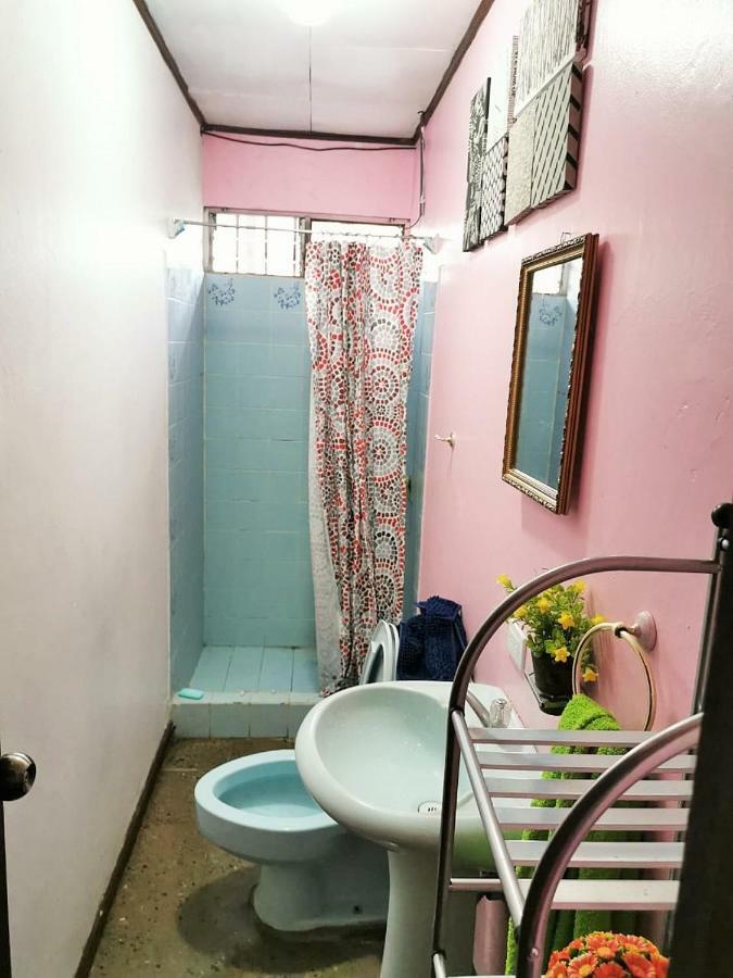 Airport Traveler'S Home Alajuela Dış mekan fotoğraf
